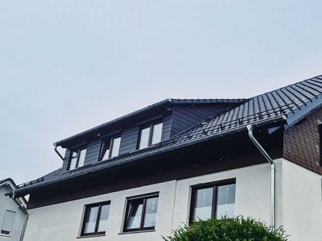 Zu unseren Leistungen >